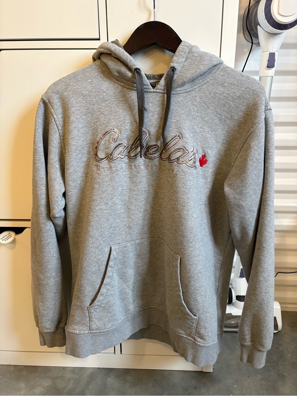 🤎3/$20🤎Realtree Gray Hooded Pullover Sweatshirt with Embroidered Logo